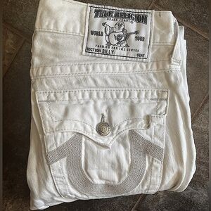 Authentic True Religion world tour fashion for the senses Billy jeans straight.